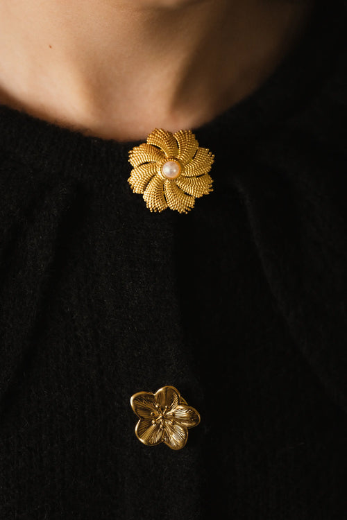 Cache bouton - Fleur à étamines